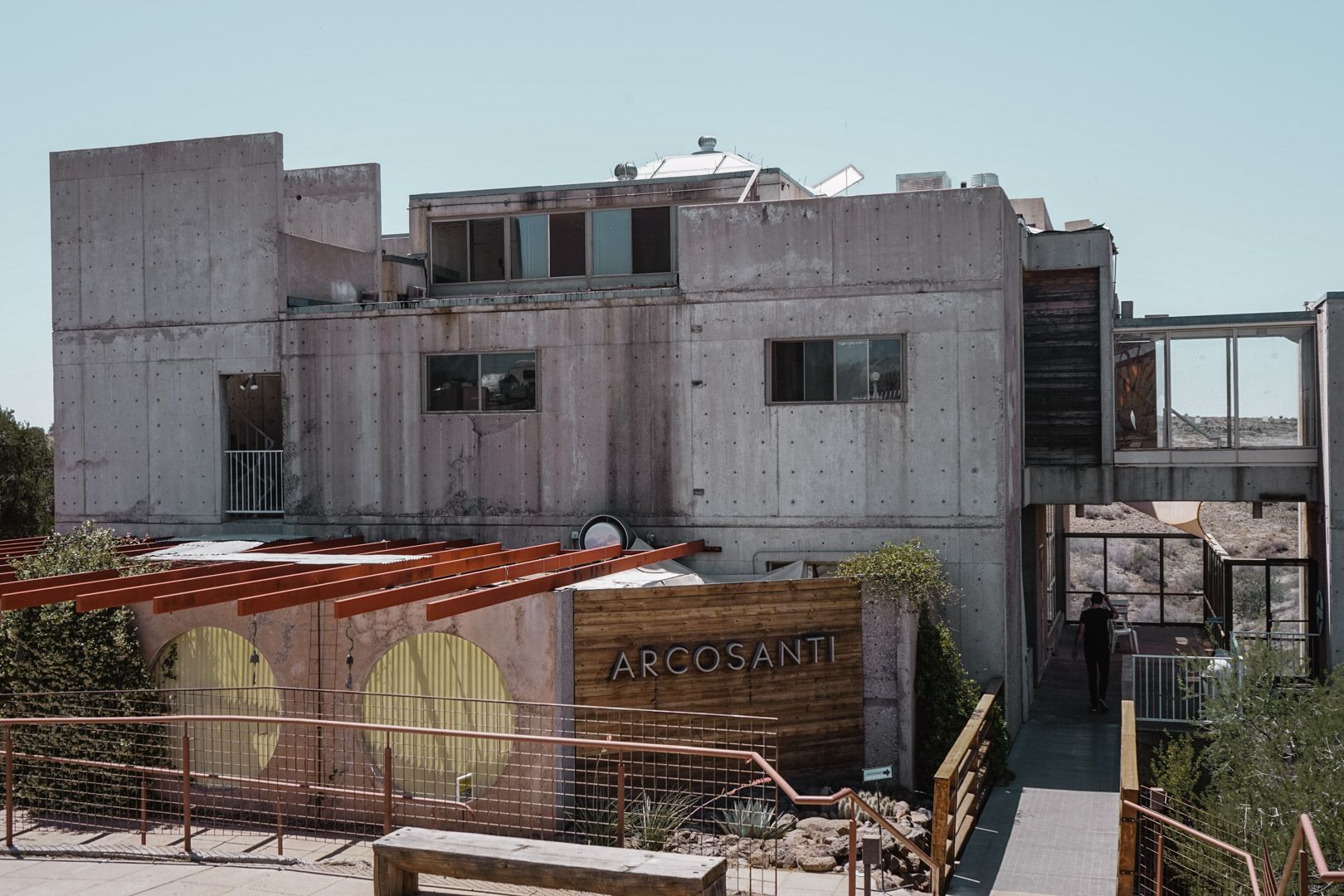 アメリカで建設が進む、 未完成の実験都市、アーコサンティ Traveling Circus of Urbanism